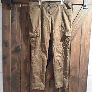 Boden Seam Detail Cargo Pants